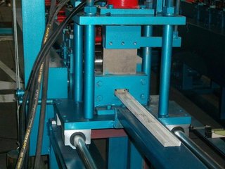 轻钢龙骨机厂家 轻钢龙骨机厂家