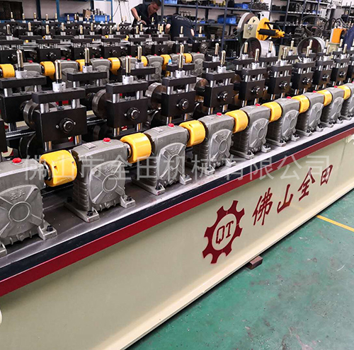 数控方通机 数控方通机