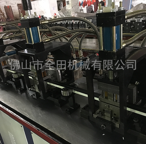 轻钢龙骨机价格