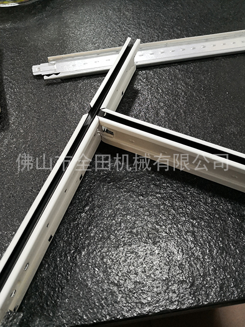 轻钢龙骨机 轻钢龙骨机