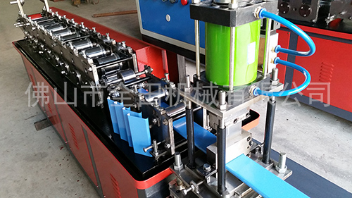 轻钢龙骨机价格 轻钢龙骨机价格